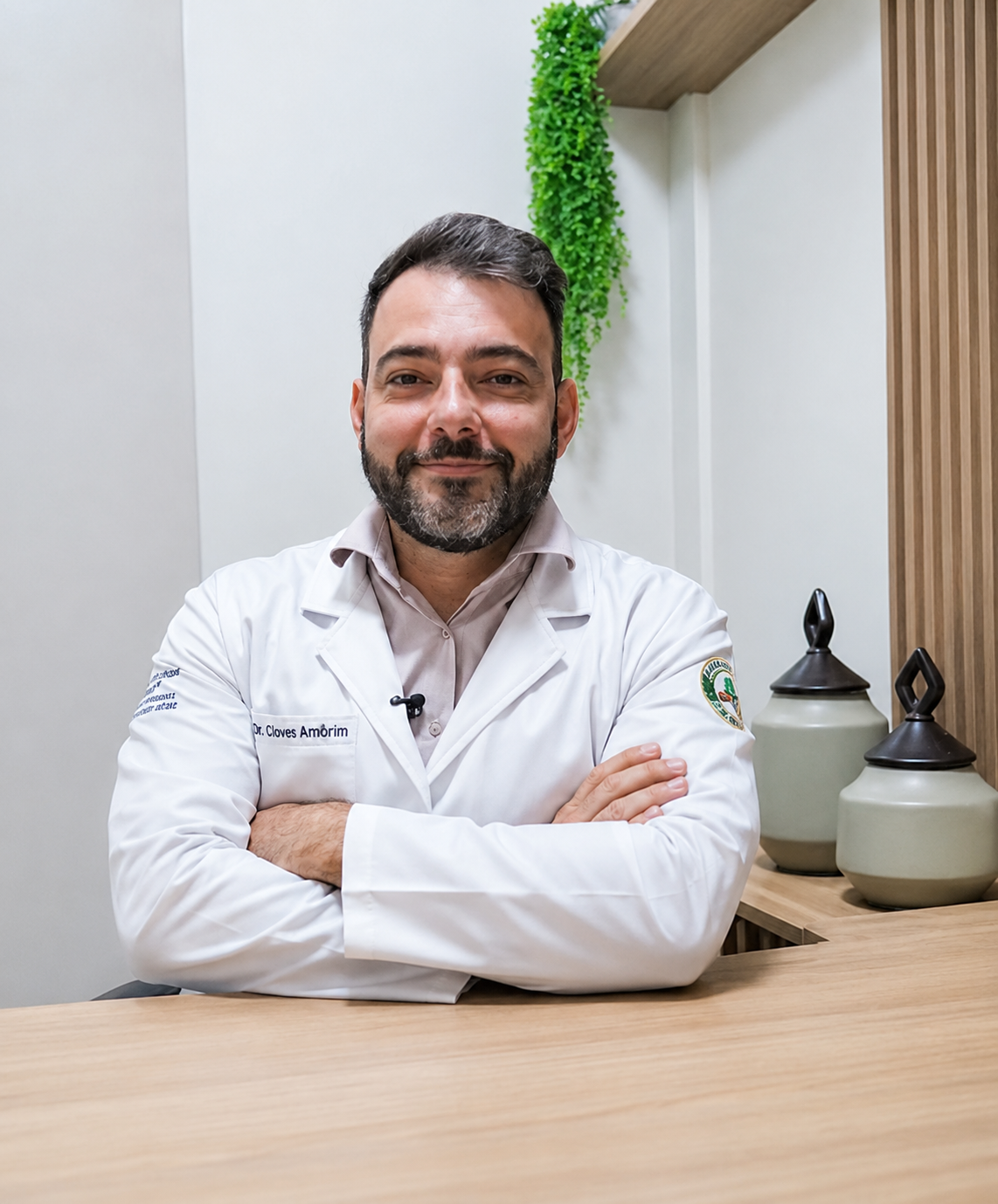 Dr. Cloves Amorim, ortopedista especialista em ombro e cotovelo